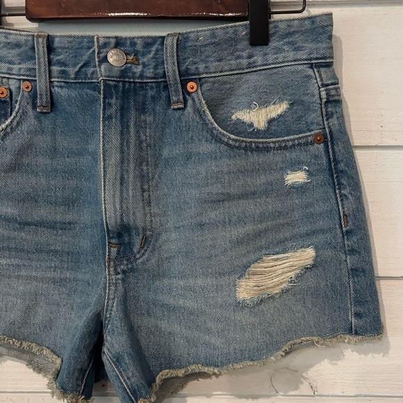 Madewell  Relaxed Denim shorts distressed in size 27. Great condition! - Picture 3 of 11